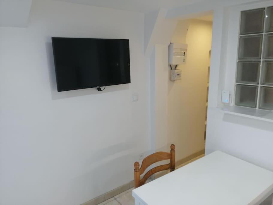 Appartement Aurore En Rez De Jardin Avec Parking Gratuit Vence Eksteriør bilde